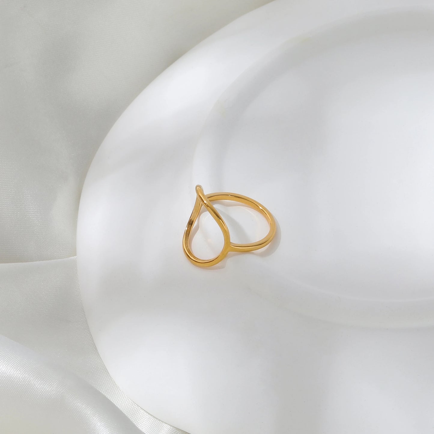 Simple Large Circle Ring - Gold