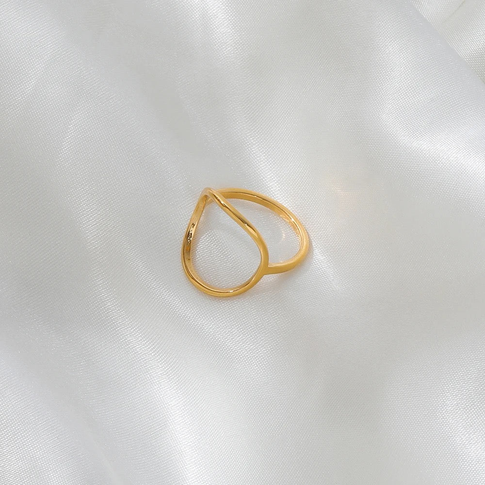 Simple Large Circle Ring - Gold