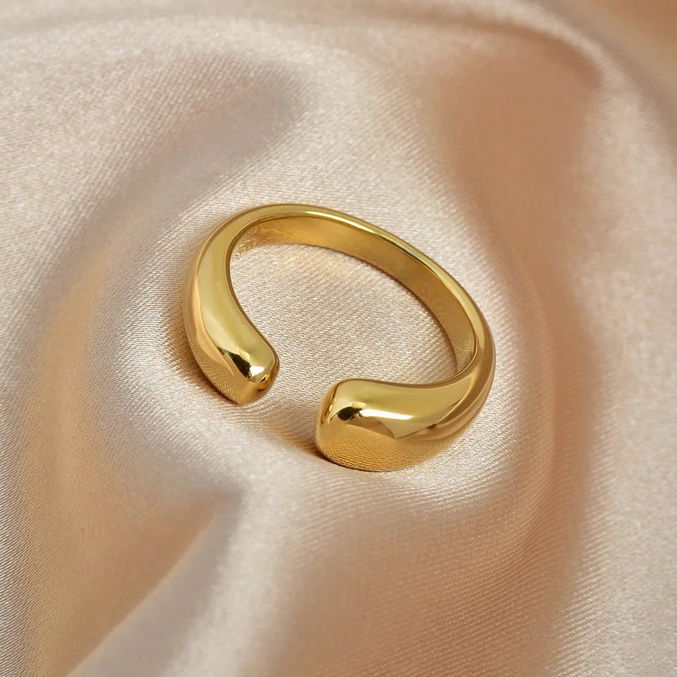 Elegant Open Ball Chunky Dome Ring - Gold