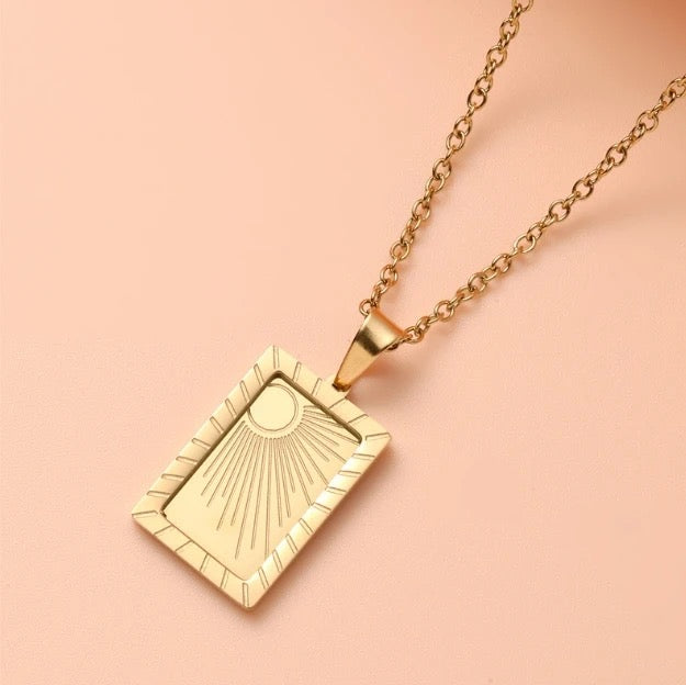 Elegant 18K Gold Sun Pendant Necklace