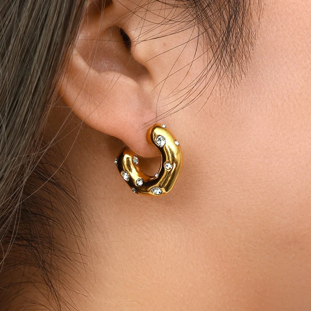 Chic Cubic Zircon Freshwater Pearl Huggies Earring