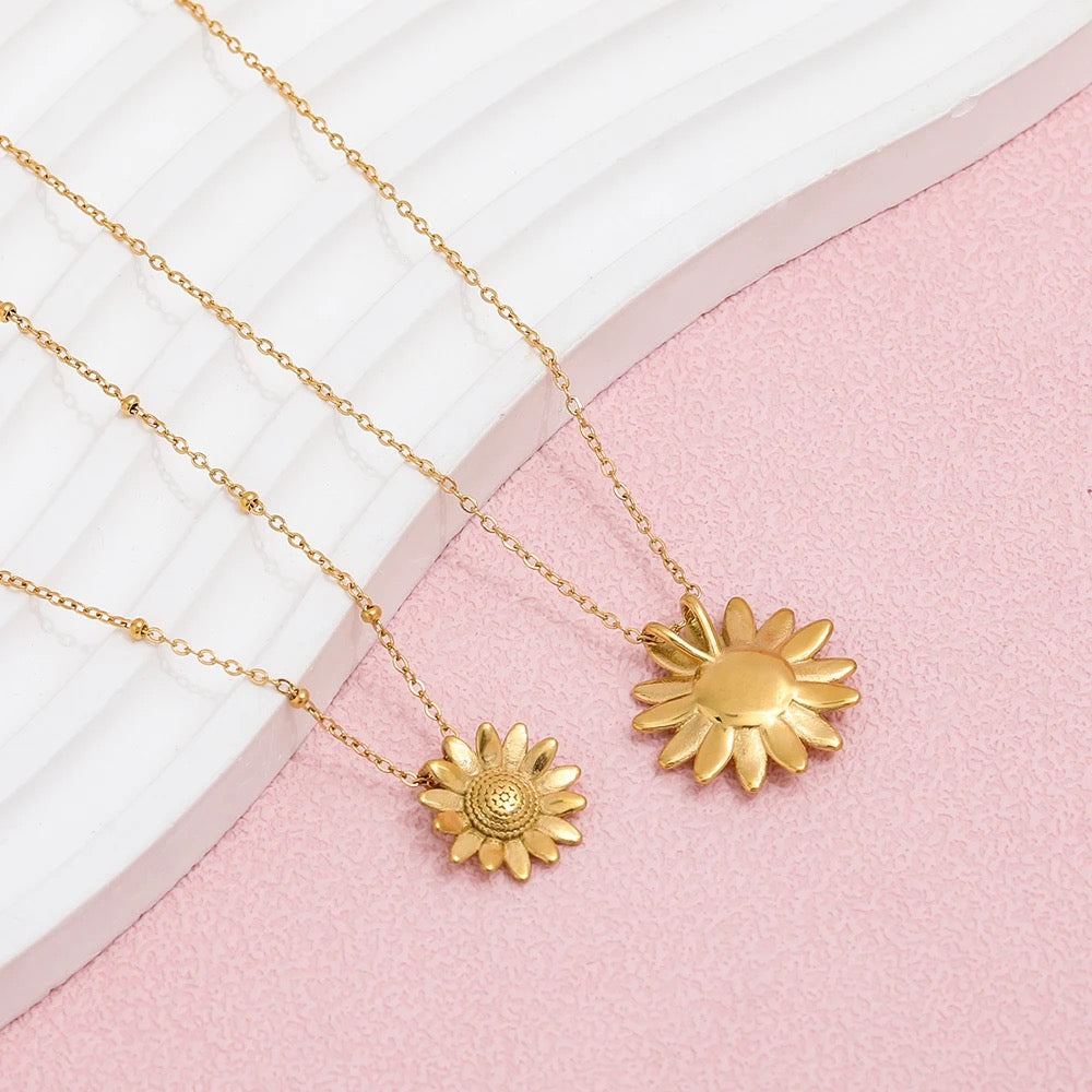 Dainty Daisy Sunflower Pendant Necklace