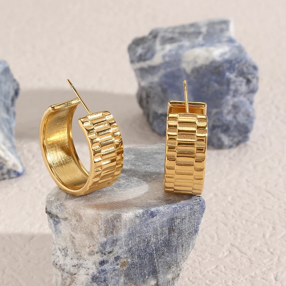 Classic 18k Gold Hoops Earrings For Her