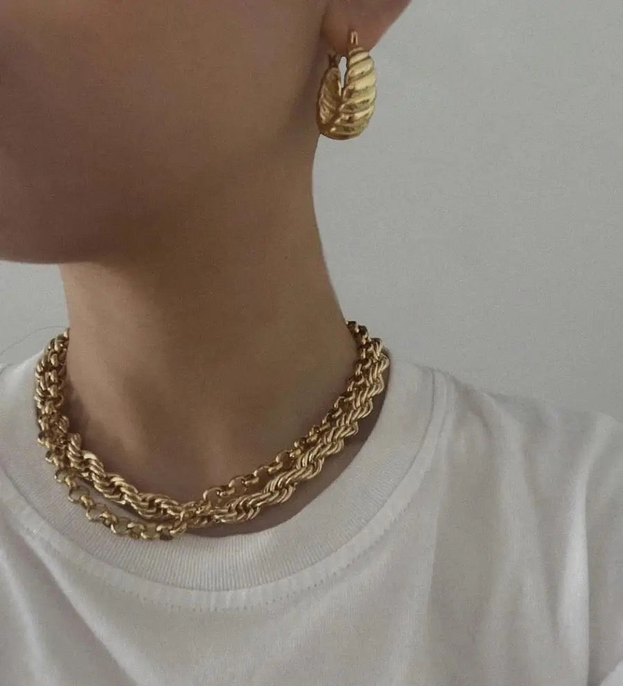 Stylish Double Twist Croissant Hoop Earring