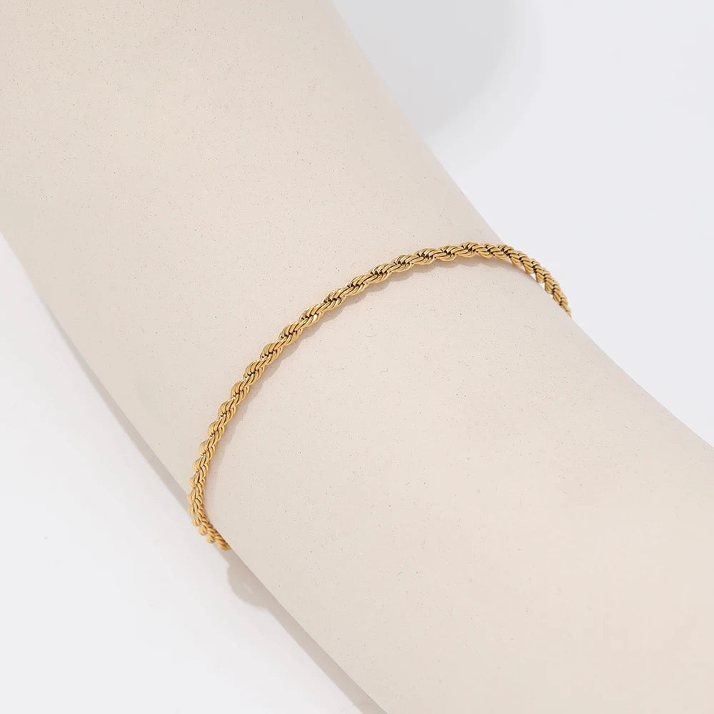 Dainty Gold Rope Chain Bracelet