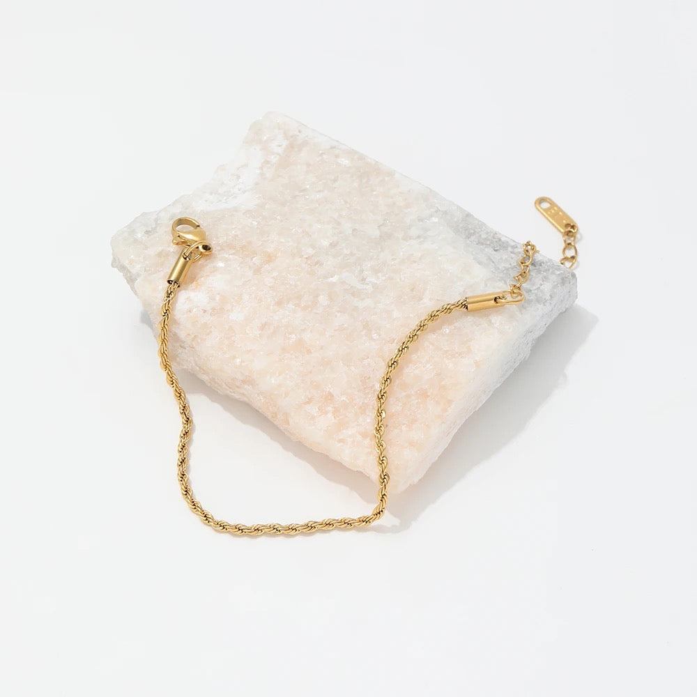 Dainty Gold Rope Chain Bracelet