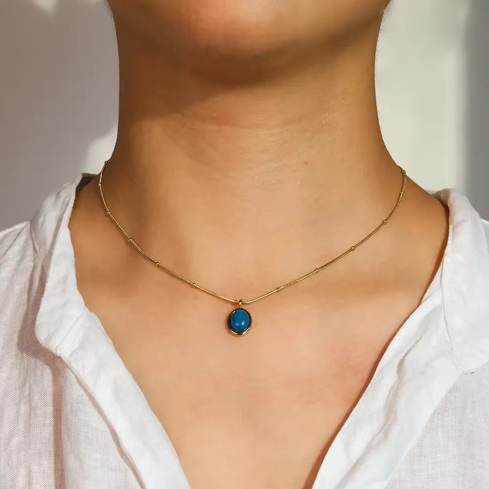 Elegant Aquamarine Stone Pendant Necklace