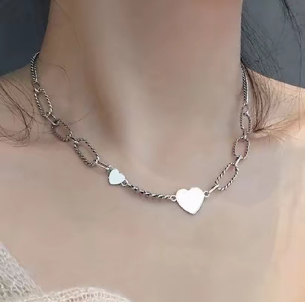 s924 Silver Heart & Textured Paperclip Necklace