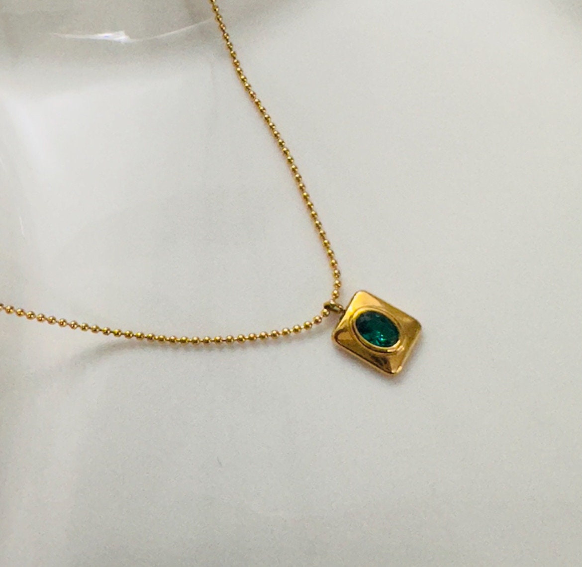 Small Zircon Pendant Necklace