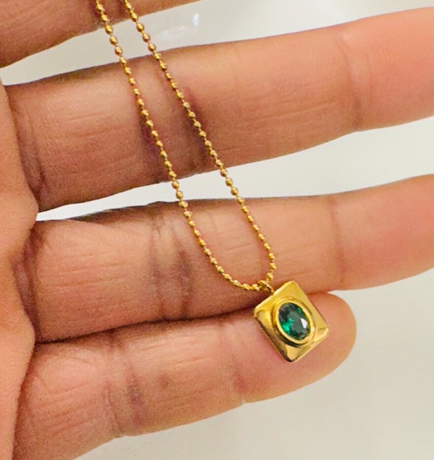 Small Zircon Pendant Necklace