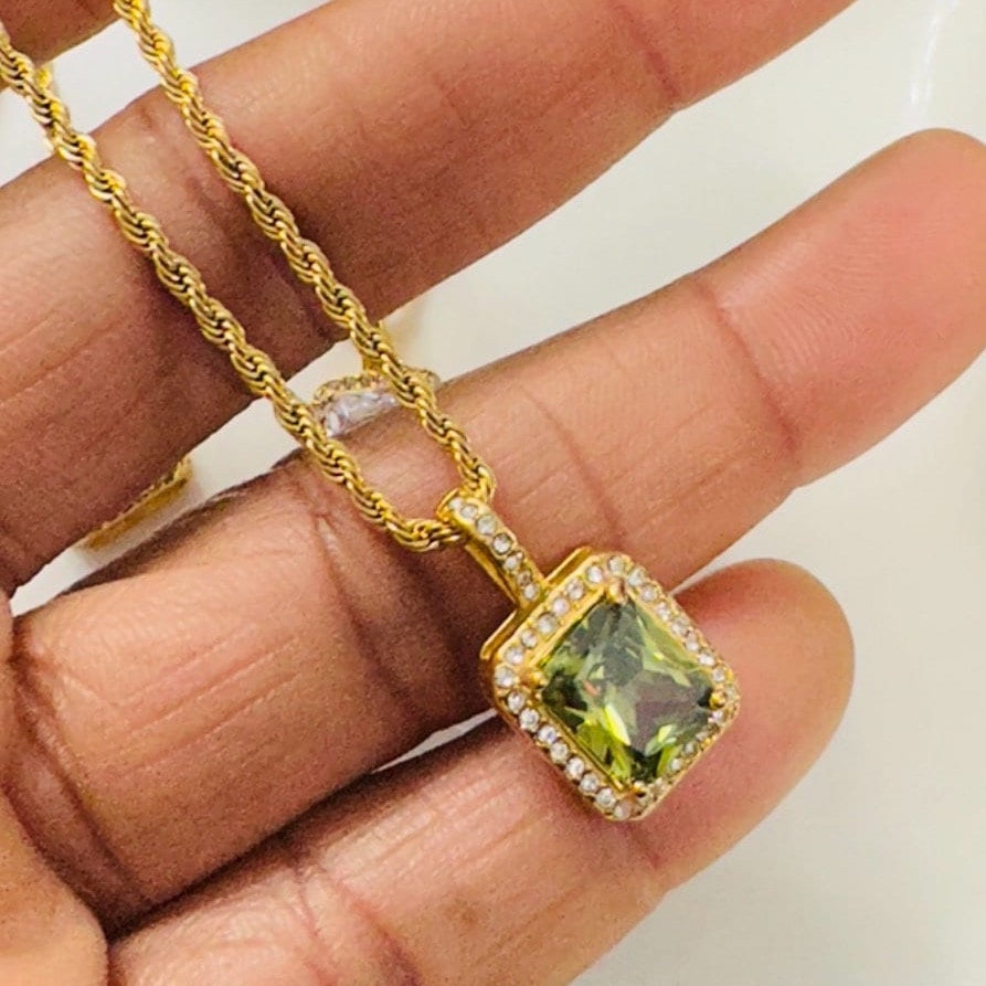 Dazzling Zirconia Pendant Necklace