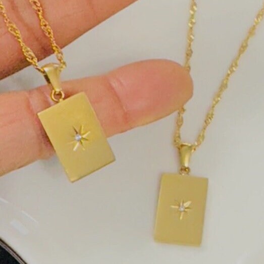 Stunning 18K Gold Plated Star Burst Pendant Necklace