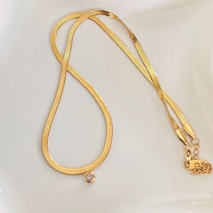 18K Thick Gold Herringbone Snake Necklace
