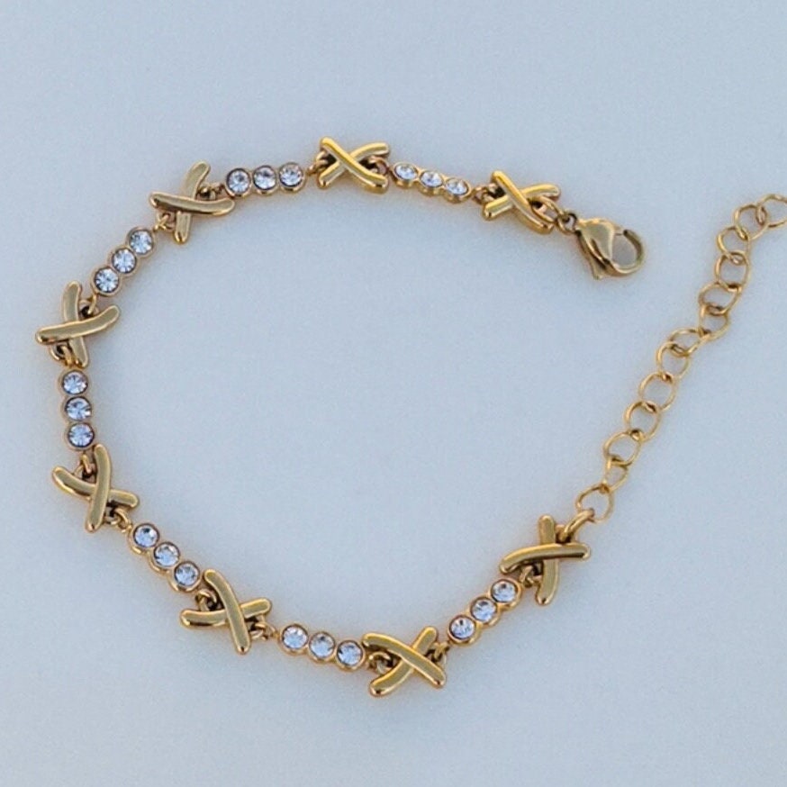 Gemma Owen XO Kiss Necklace with Crystal Charm Necklace