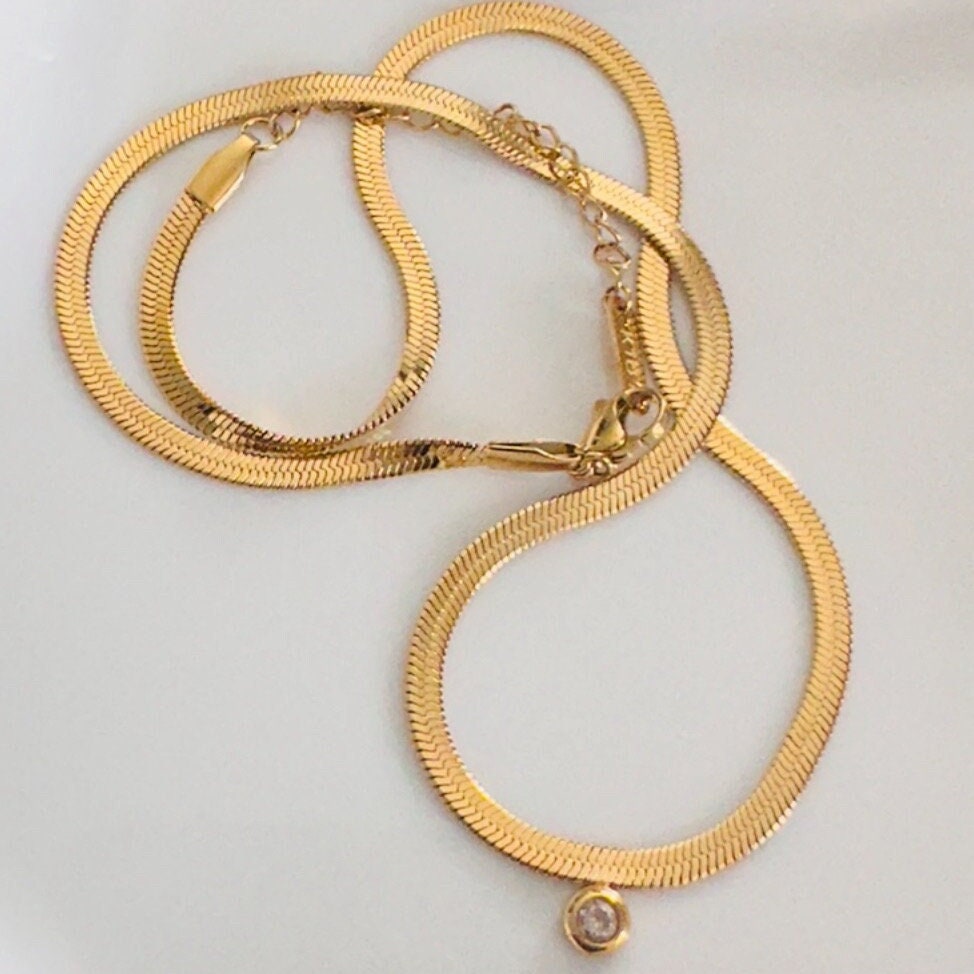 18K Thick Gold Herringbone Snake Necklace