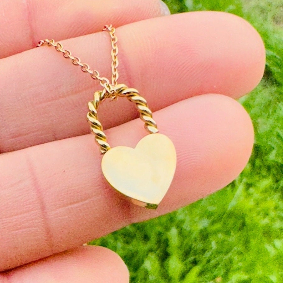 Dainty Gold Heart Pendant Minimalist Necklace