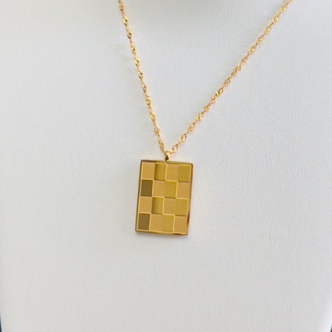 Stylish Square 18K Gold Pendant Necklace