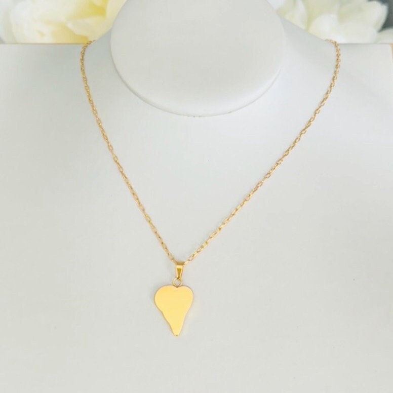 Elegant Gold Heart Minimalist Necklace