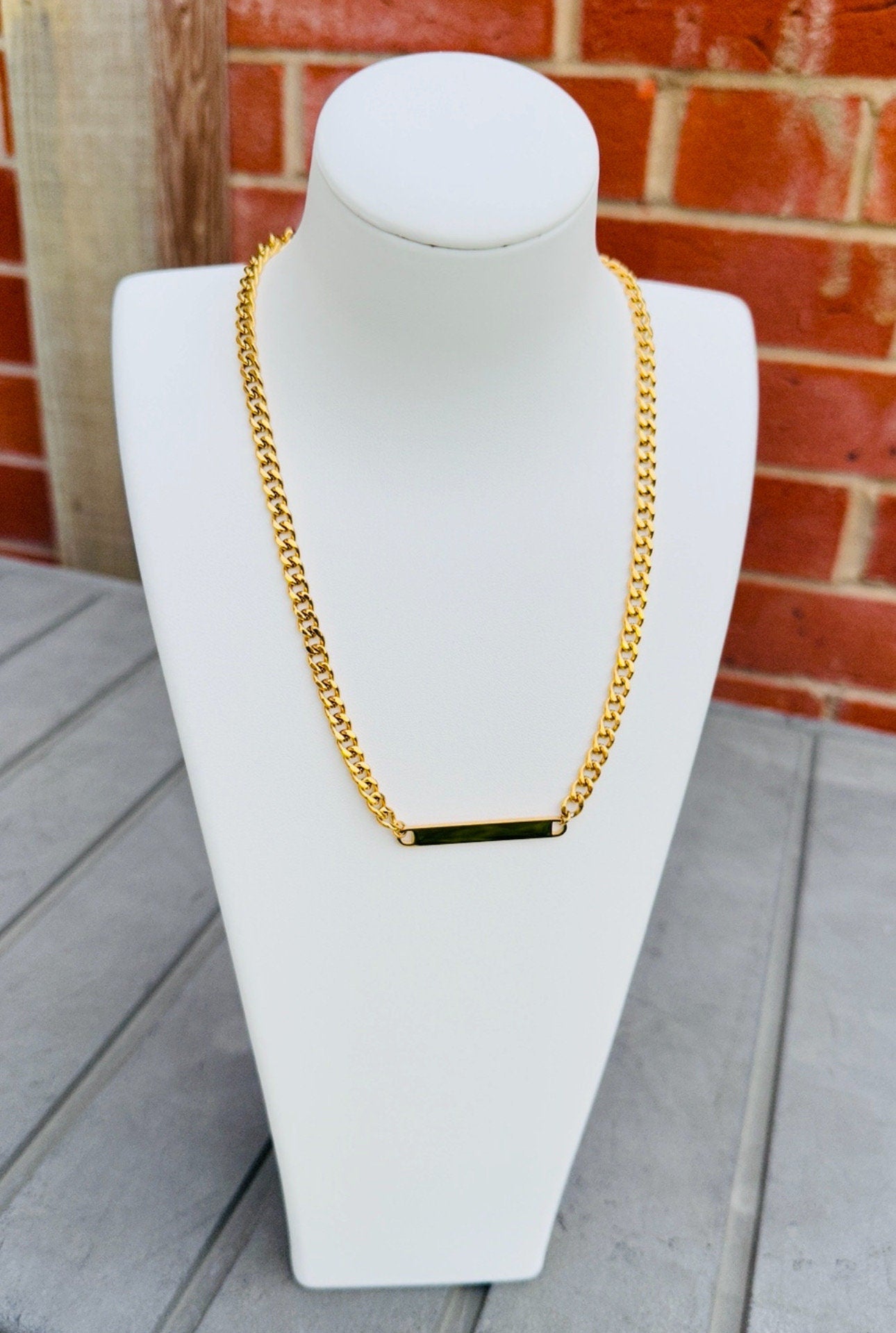 Luxurious Gold Bar Necklace
