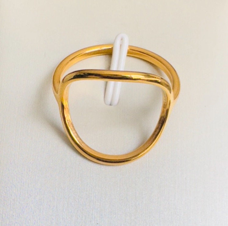 Simple Large Circle Ring - Gold