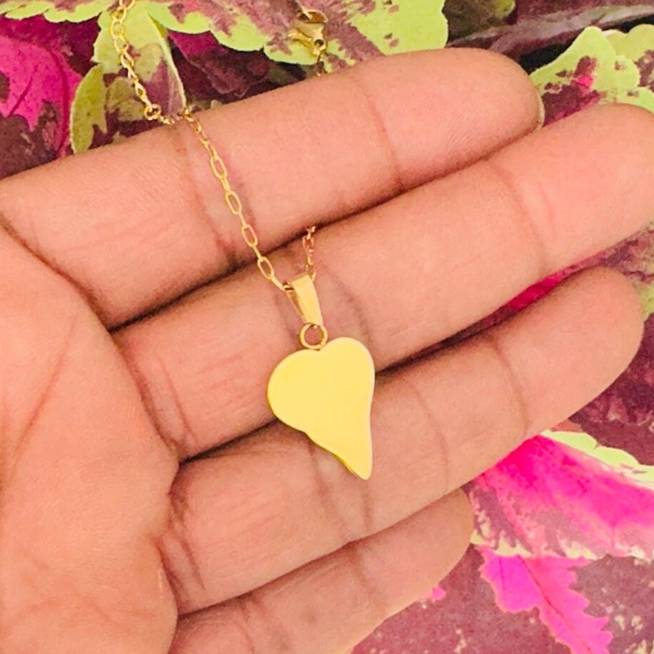 Elegant Gold Heart Minimalist Necklace