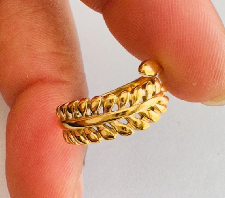 Minimalist Leaf Wrap Style Ring - Gold