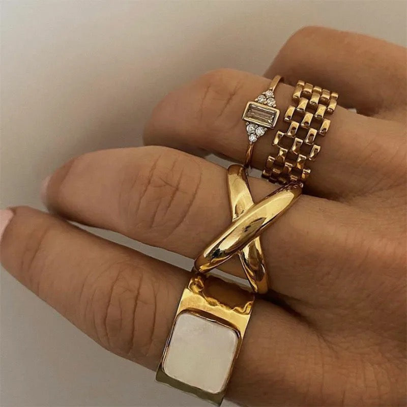 High Quality Chunky Cross Ring - Gold