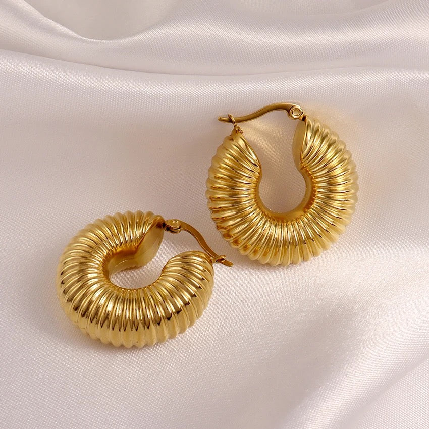 18K Gold Plated Ribbed Textured Hoop Earrings