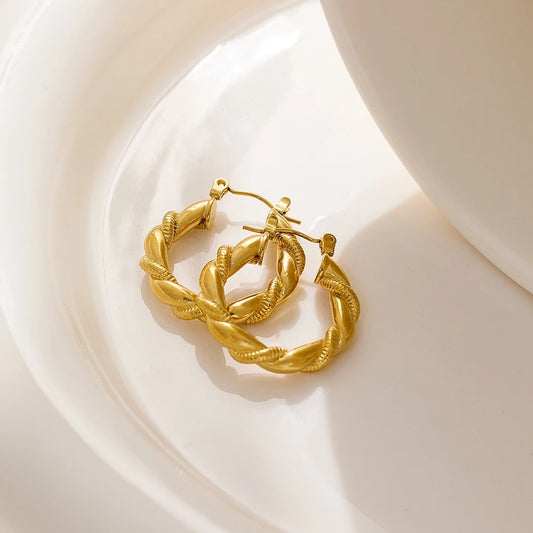 20mm Twisted Hoop Gold Earring