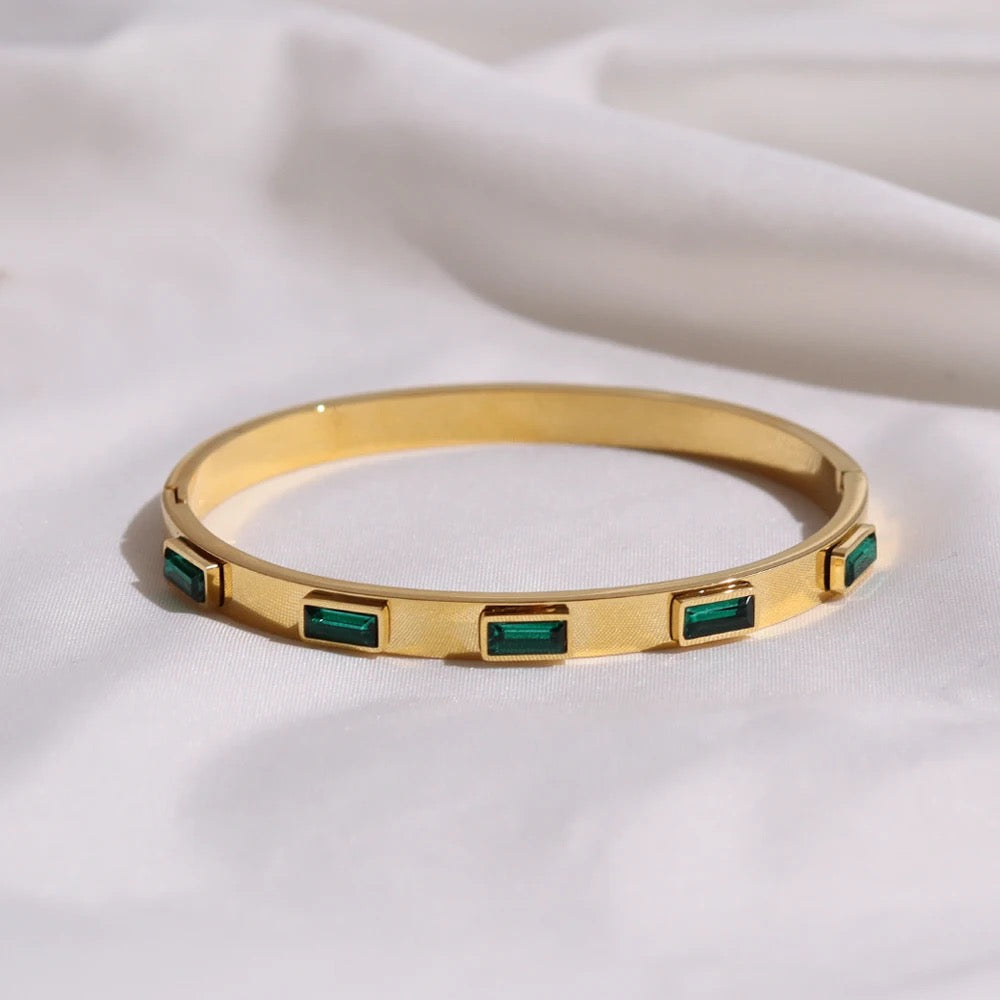 Chic Gold Bracelet with Green Stones