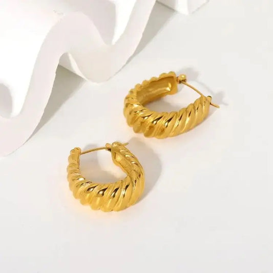 Stylish Double Twist Croissant Hoop Earring - Waterproof 18k Gold Plated