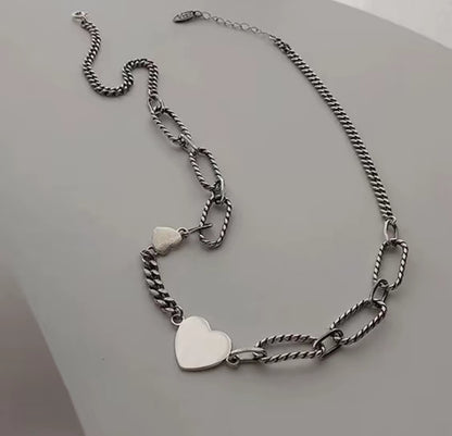 s924 Silver Heart & Textured Paperclip Necklace