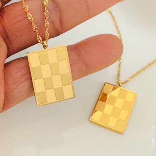Stylish Square 18K Gold Pendant Necklace