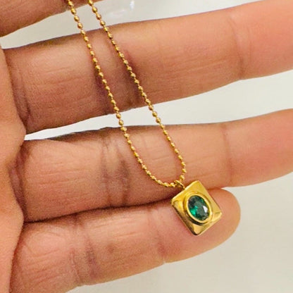 Small Zircon Pendant Necklace