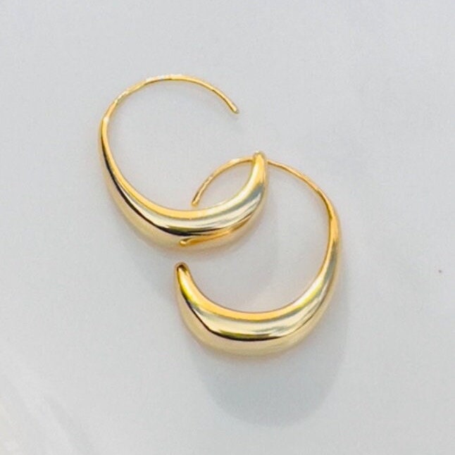 18K Gold Plated Huggies Crescent C Hoop Earring