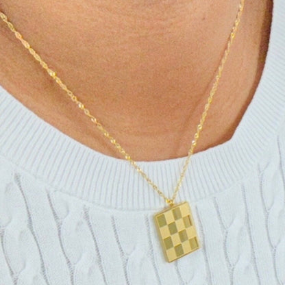 Stylish Square 18K Gold Pendant Necklace