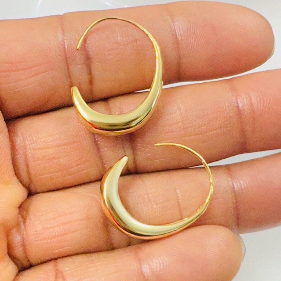 18K Gold Plated Huggies Crescent C Hoop Earring