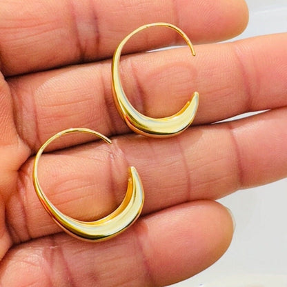 18K Gold Plated Huggies Crescent C Hoop Earring