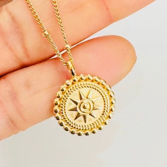 Elegant Star Pendant Necklace