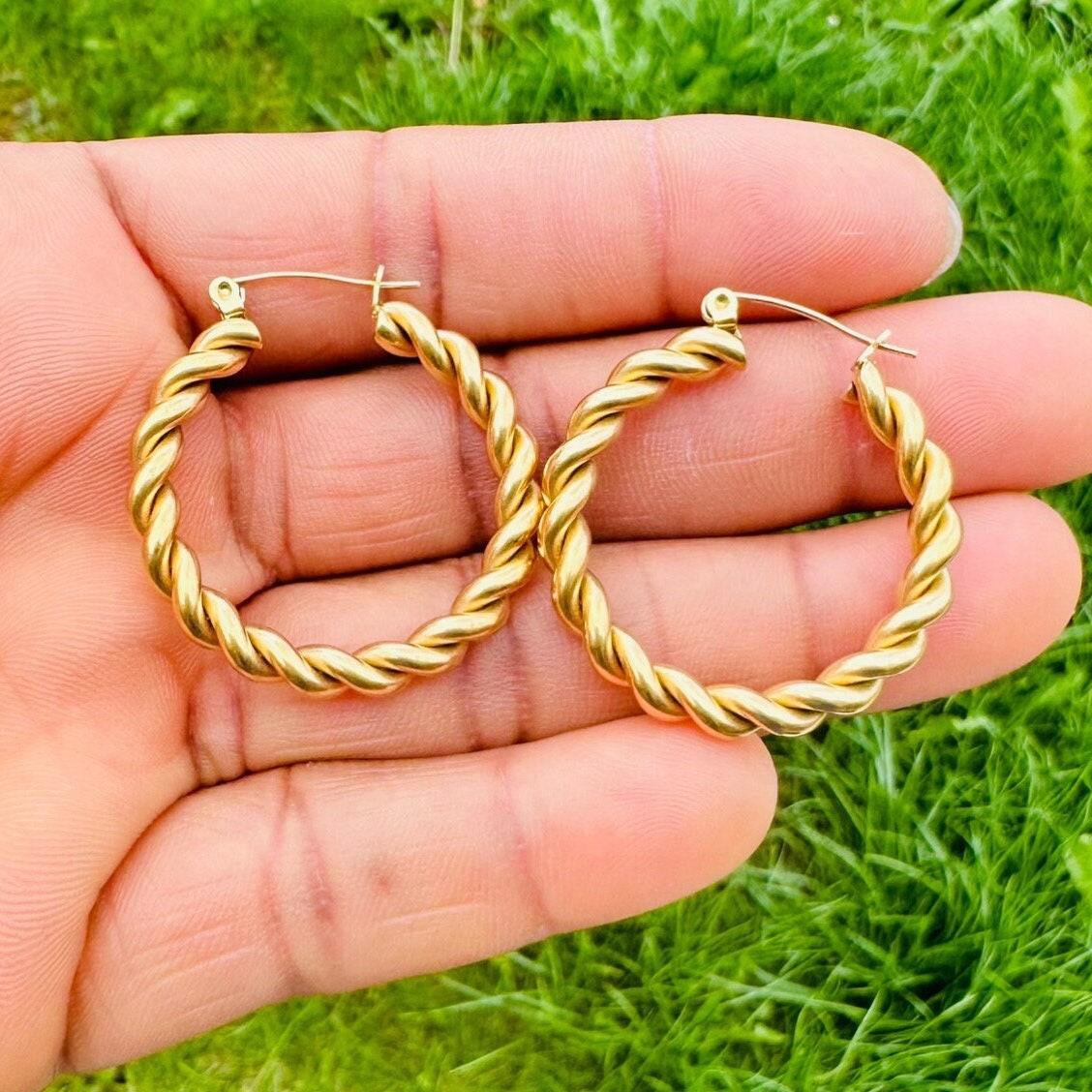 Beautiful Geometric Braided Twist Gold Hoop Earring