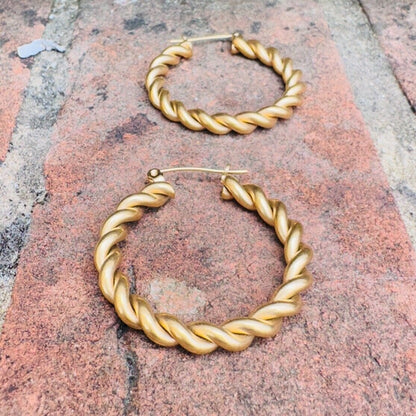 Beautiful Geometric Braided Twist Gold Hoop Earring