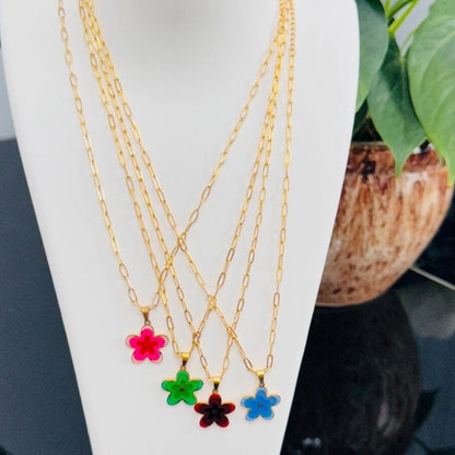 Elegant 18K Gold Plated Flower Pendant Necklace