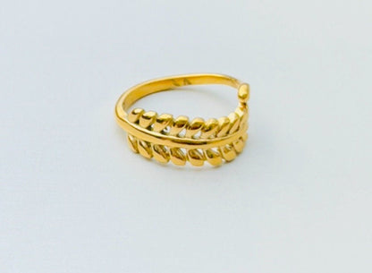 Minimalist Leaf Wrap Style Ring - Gold