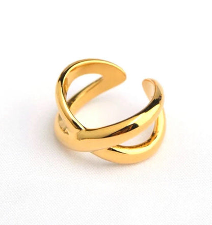 High Quality Chunky Cross Ring - Gold