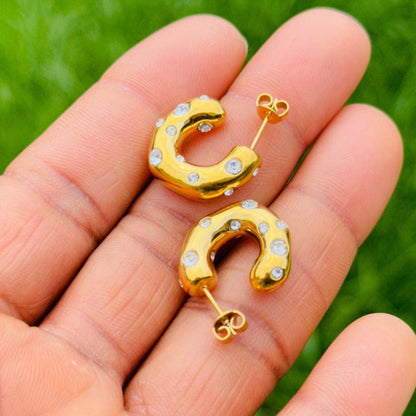 Chic Cubic Zircon Freshwater Pearl Huggies Earring