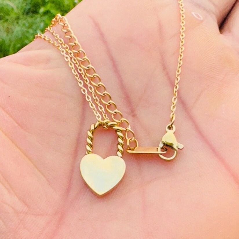 Dainty Gold Heart Pendant Minimalist Necklace