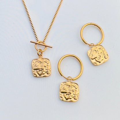 Stylish Texture Toggle Square Pendant Necklace