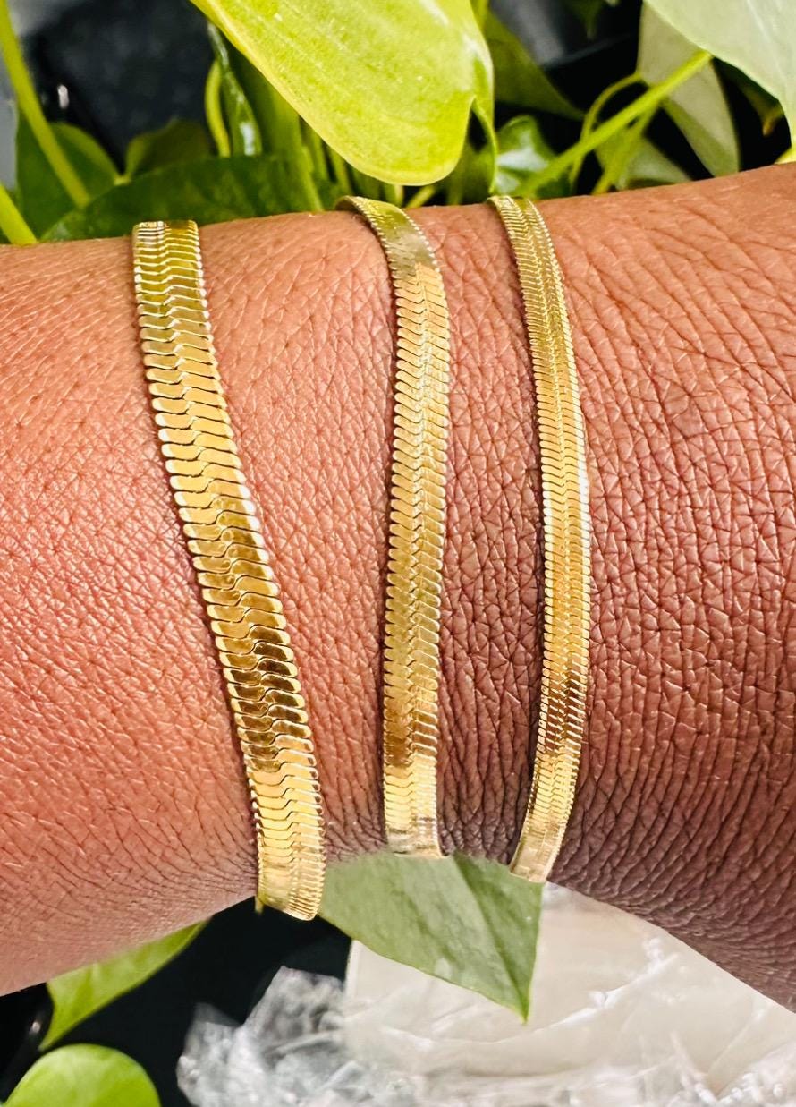 Dainty Gold Snake Chain Bracelet