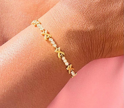 Genma Owen XO Necklace and Bracelet