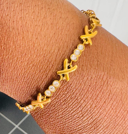 XO Gemma Gold Choker Necklace